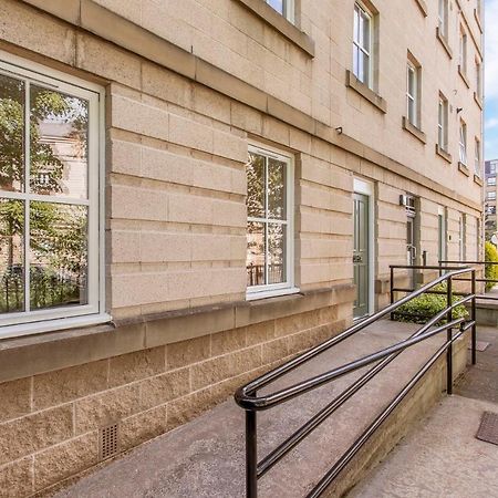 Modern City Centre 2 Bedroom 2 Bathroom Apartments, Main Door Ground With Private Parking EDI Buitenkant foto