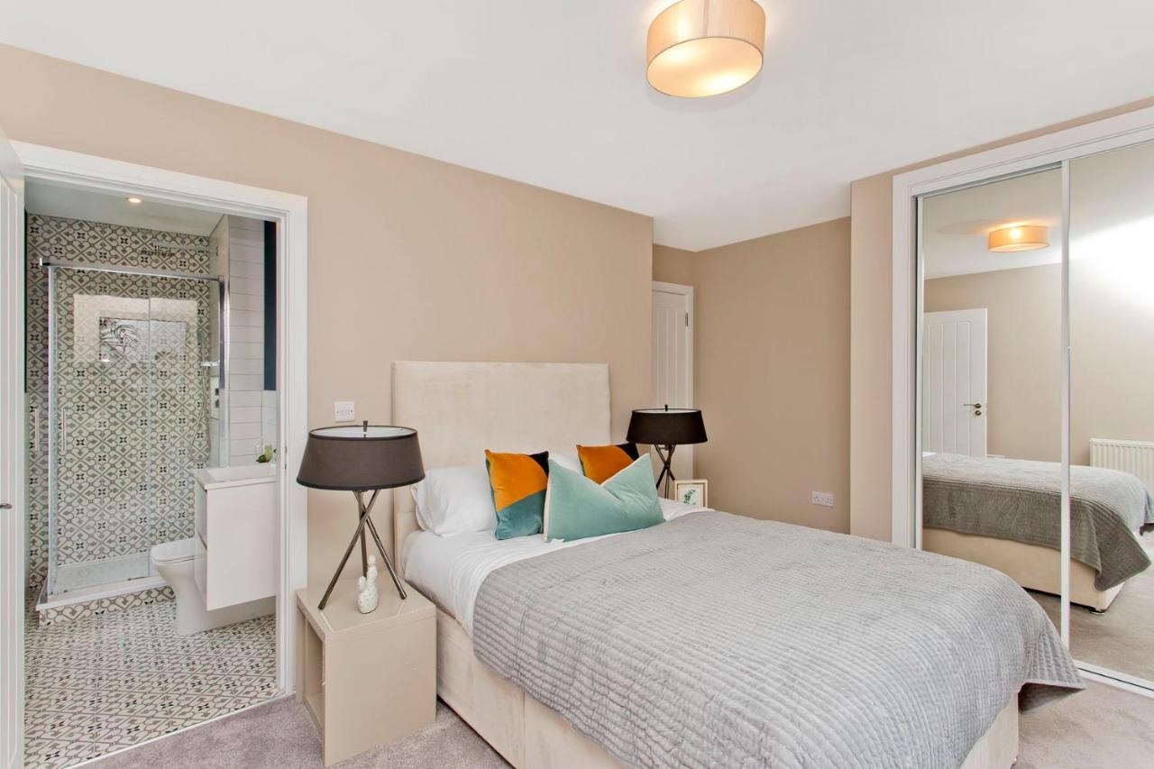 Modern City Centre 2 Bedroom 2 Bathroom Apartments, Main Door Ground With Private Parking EDI Buitenkant foto