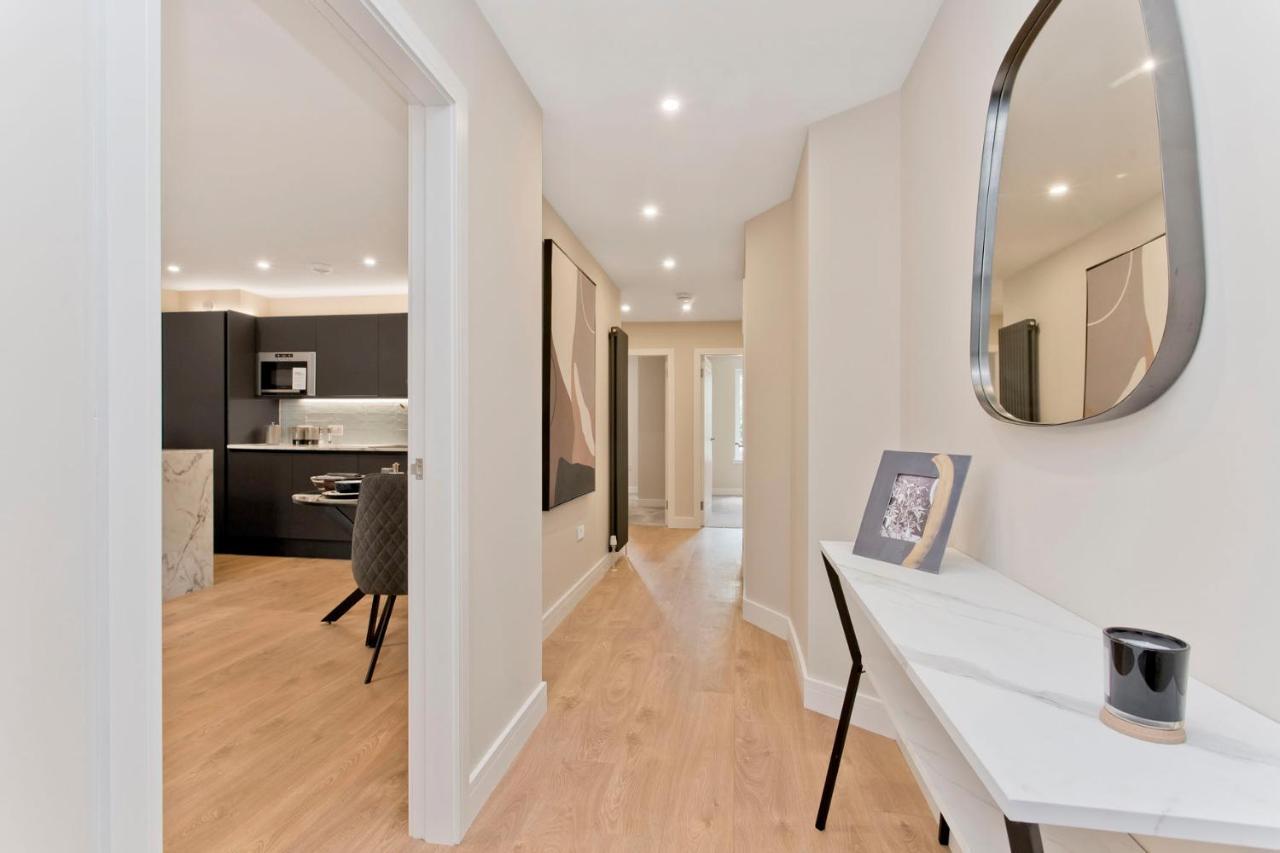 Modern City Centre 2 Bedroom 2 Bathroom Apartments, Main Door Ground With Private Parking EDI Buitenkant foto